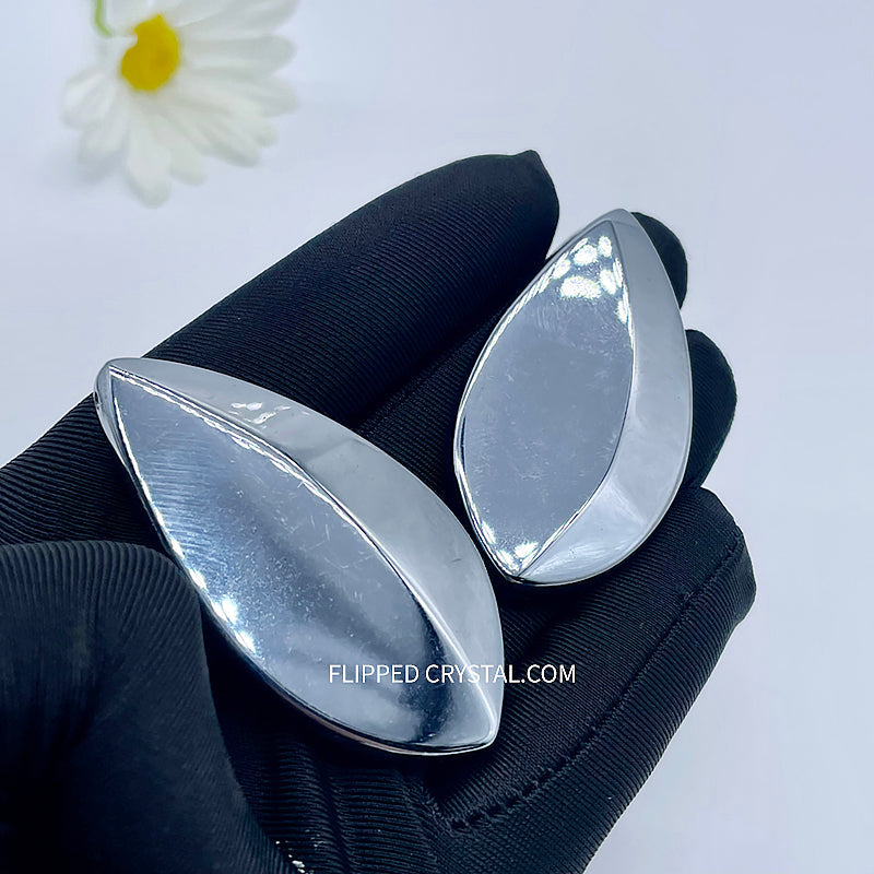 Terahertz Leaf Shape Pendant