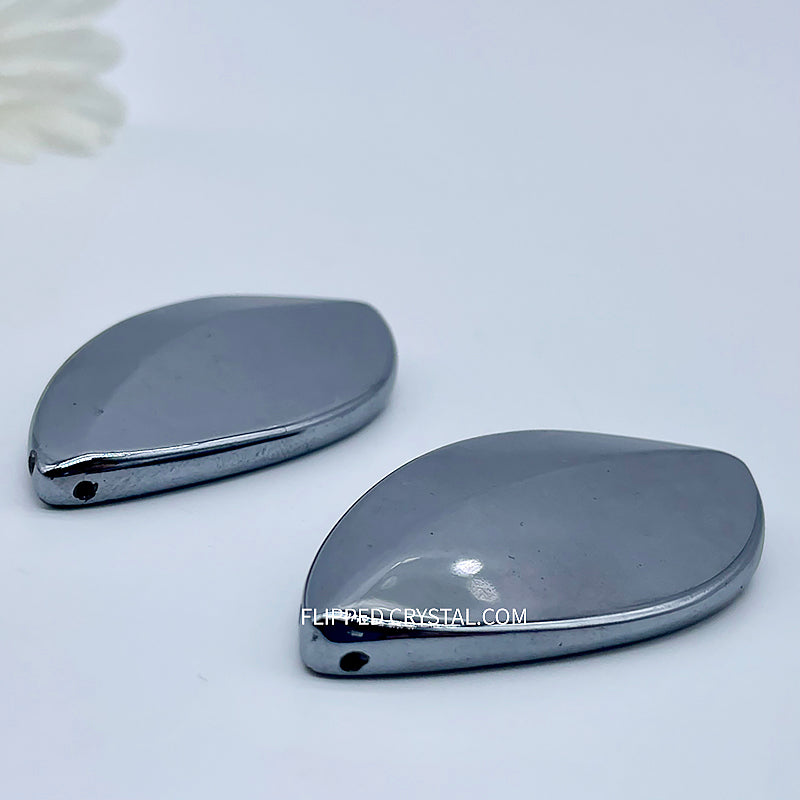 Terahertz Leaf Shape Pendant