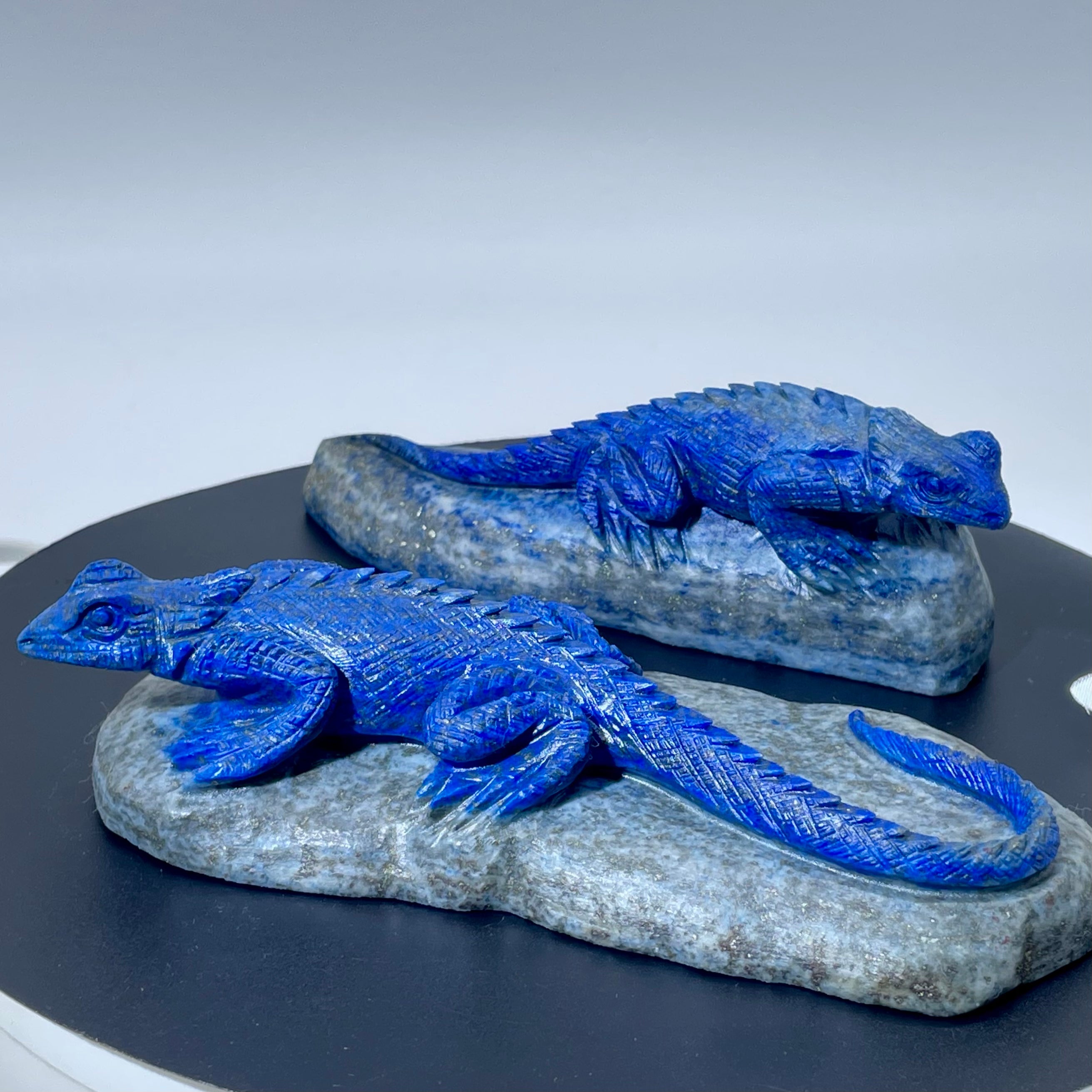 Lapis lizard Carving