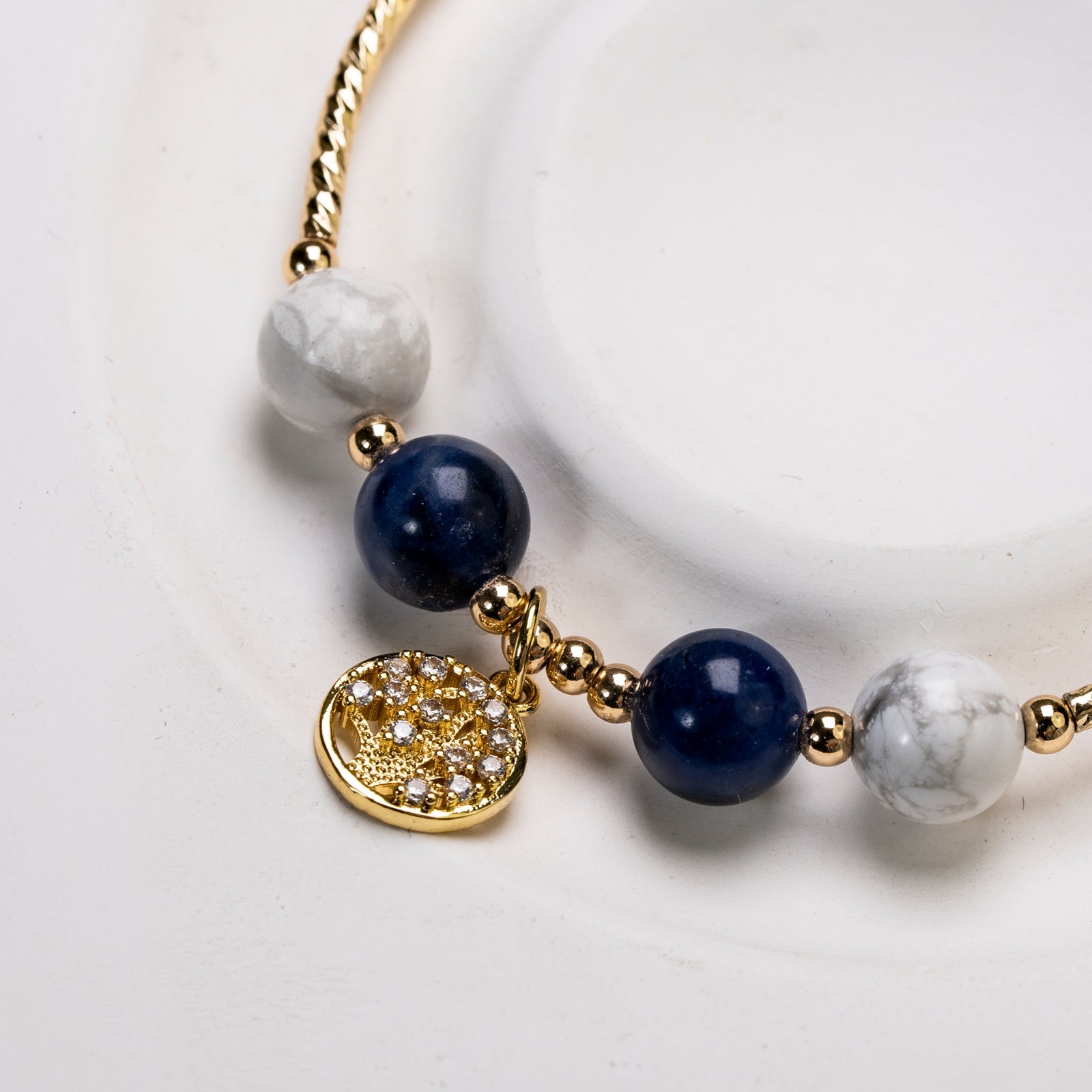 Howlite and Sodalite  DIY  bracelet