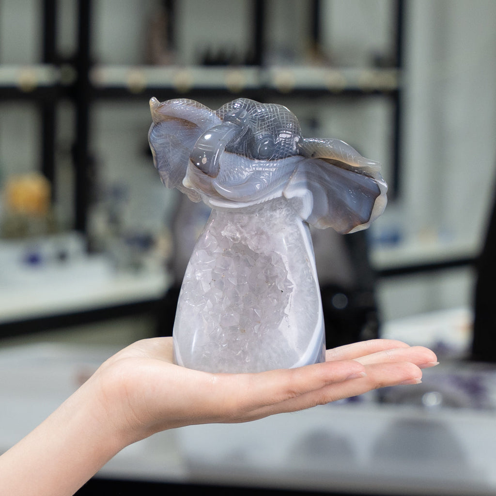 Agate Geode Fly  Elephant Carving