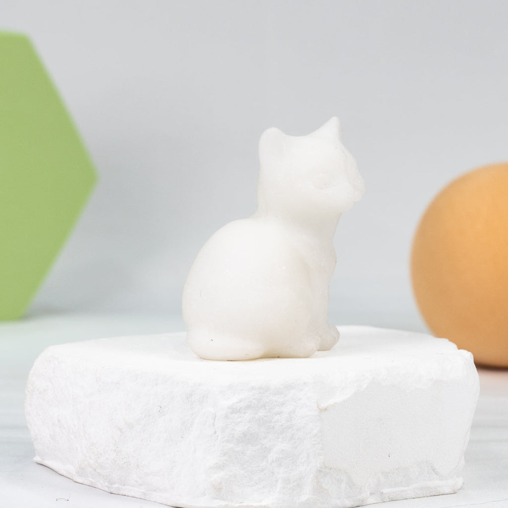 Small cat carving