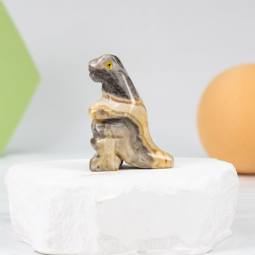 Small dinosaur Carving