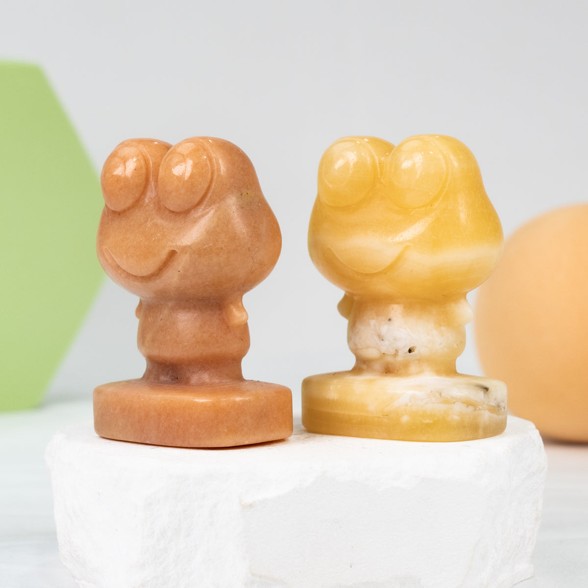 Big eye frog Carving